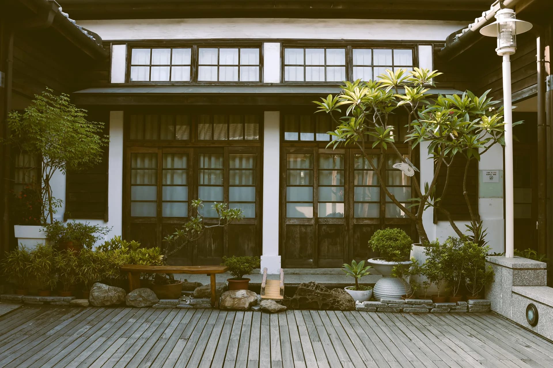 Immagine di esempio BookNoFees: casa tradizionale in legno con giardino a Taiwan