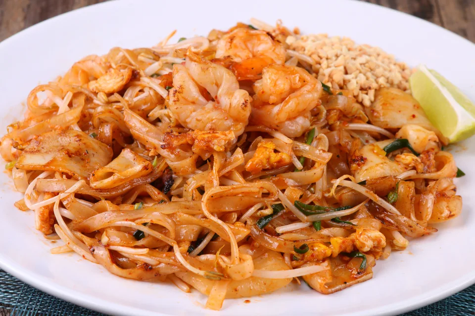 BookNoFees: Foto di esempio: Spaghetti Pad Thai con gamberetti