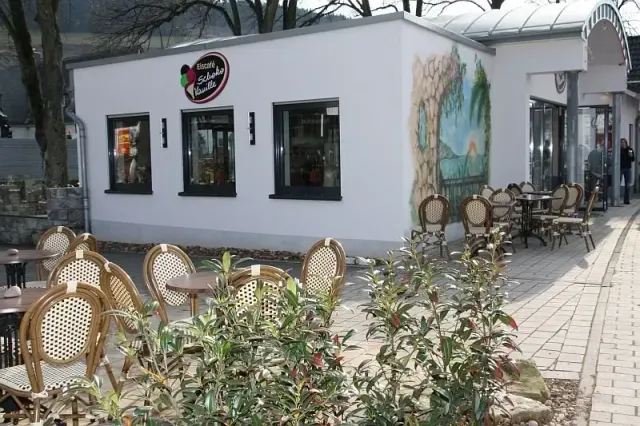 BookNoFees: Eiscafé Schoko-Vanille, Bestwig