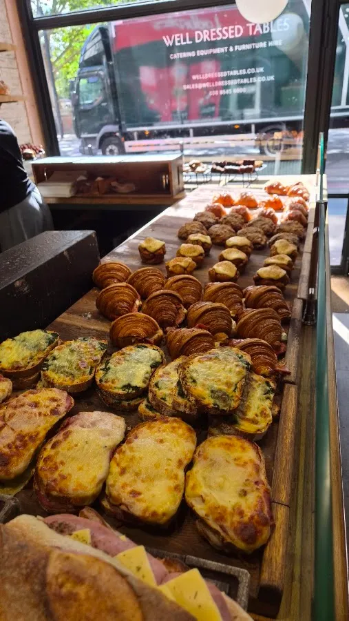 BookNoFees: Ristorante – Circle & Slice – London – Circolo e fetta, foto 2