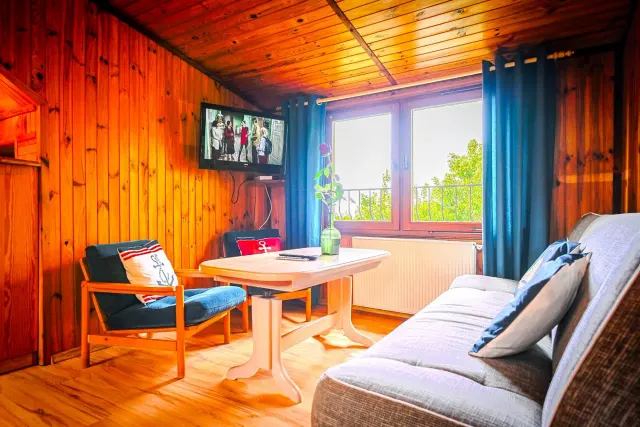 BookNoFees: Tranquillo appartamento in legno con terrazza e giardino – Jarosławiec