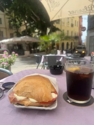Caffetteria – BookNoFees: foto dalla recensione di Jens Scafarti su Moka Domus