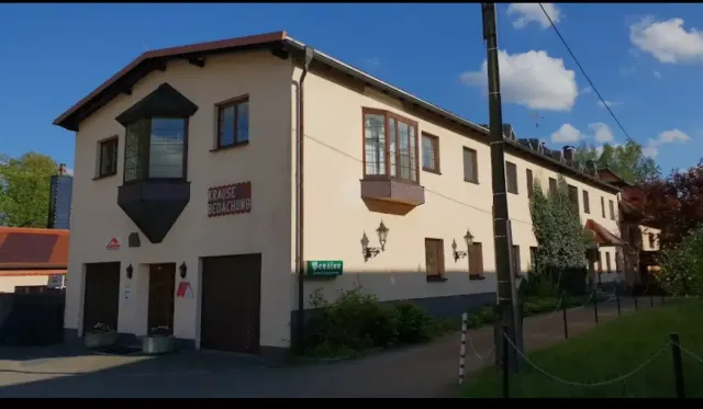 BookNoFees: Camera singola in una pensione – Schönfeld