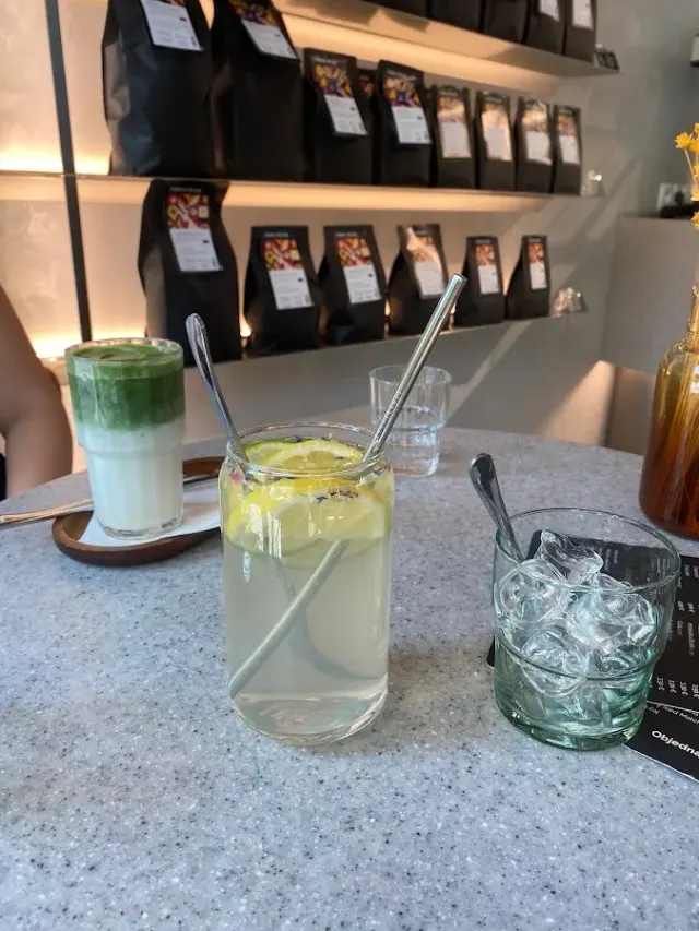 BookNoFees: Caffetteria – Čierny Peter: Kaviareň / Pražiareň / Podniková predajňa – Bratislava – Čierny Peter: Caffetteria / Torrefazione / Negozio aziendale, foto 2