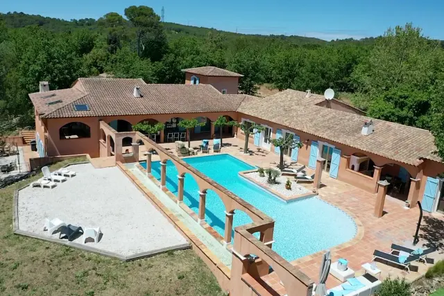 BookNoFees: Les Palmiers – 6 persone con piscina + aria condizionata – TRANS-EN-PROVENCE