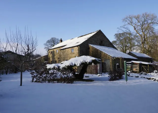 BookNoFees: Camera privata tranquilla in una casa in pietra – Hope Valley