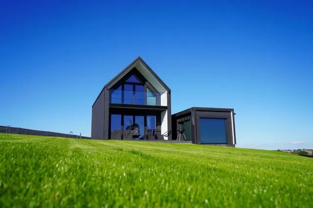 BookNoFees: casa vacanza a Rusinowo – Una casa elegante immersa nella natura, con sauna e vasca idromassaggio