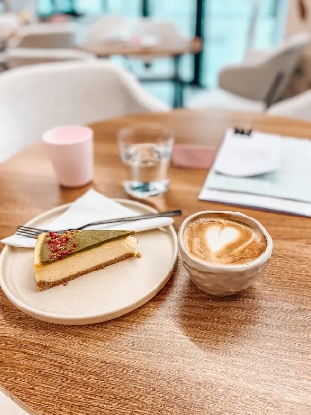 BookNoFees: Caffetteria – Bunny Kids Cafe – Bratislava – Bunny Kids Café, foto 2