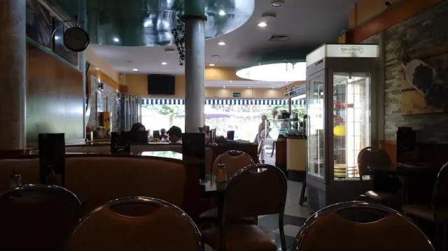 BookNoFees: Ristorante – Eiscafé Valentino – Werdohl – Eiscafé Valentino, foto 2