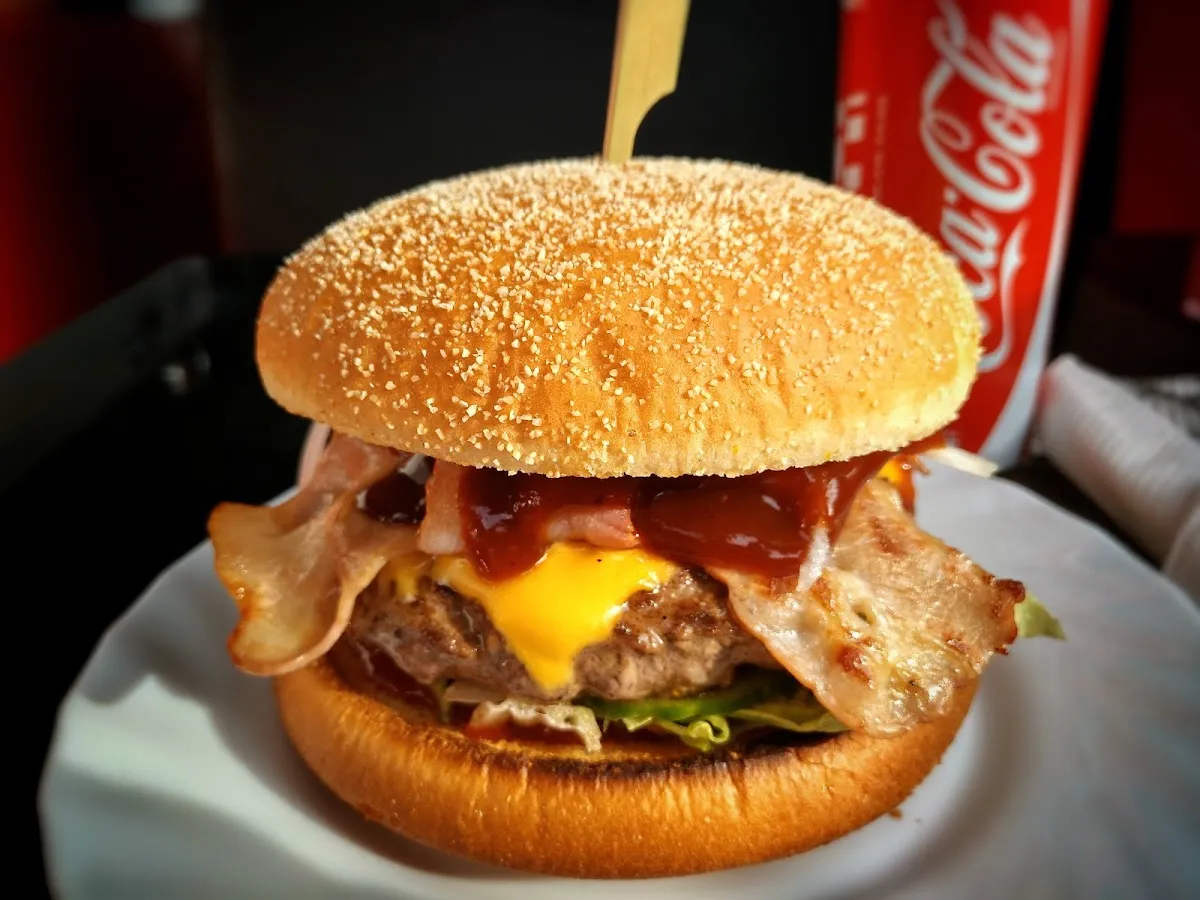 BookNoFees: Ristorante – Heike Weiß Imbiss – Kierspe – Heike Weiß - Snack bar, foto 1