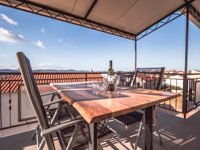 BookNoFees: La vista sul mare di Štefo – Zadar
