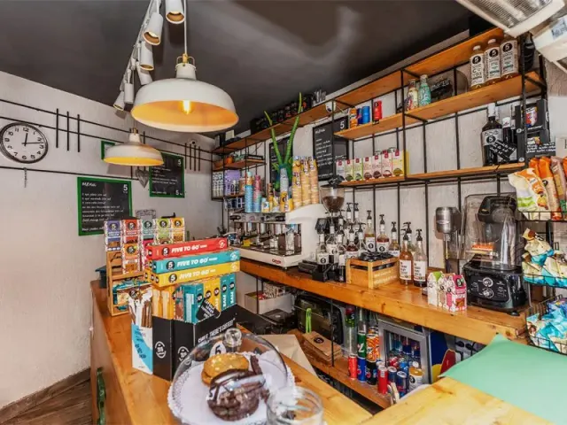 BookNoFees: Caffetteria – 5 to go – Bucharest – Ne mancano 5, foto 3