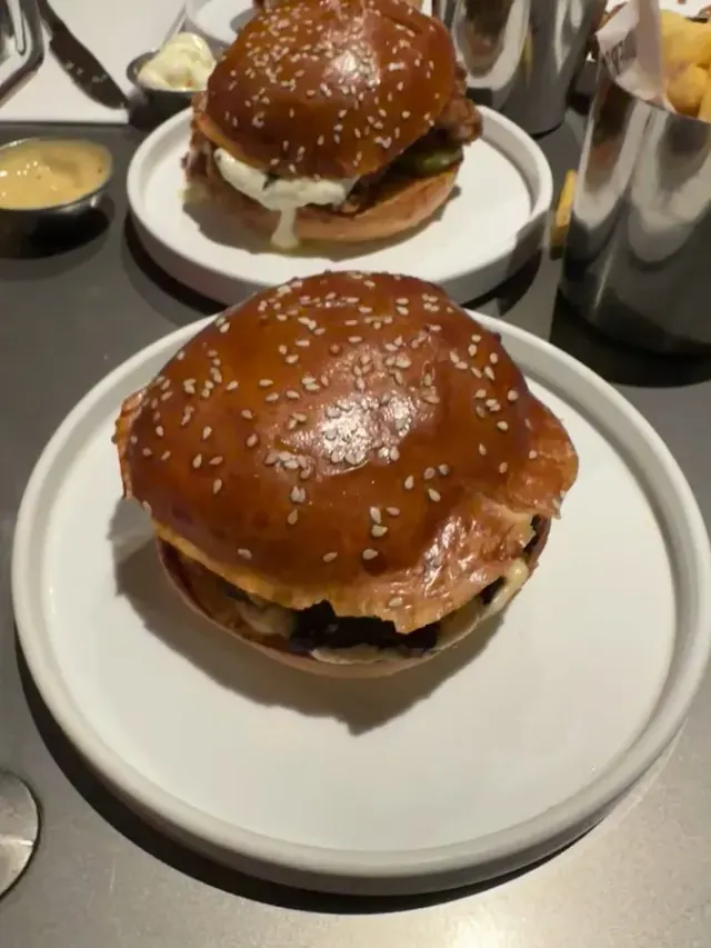 BookNoFees: Ristorante – Burger & Beyond – London – Burger & Beyond, foto 3