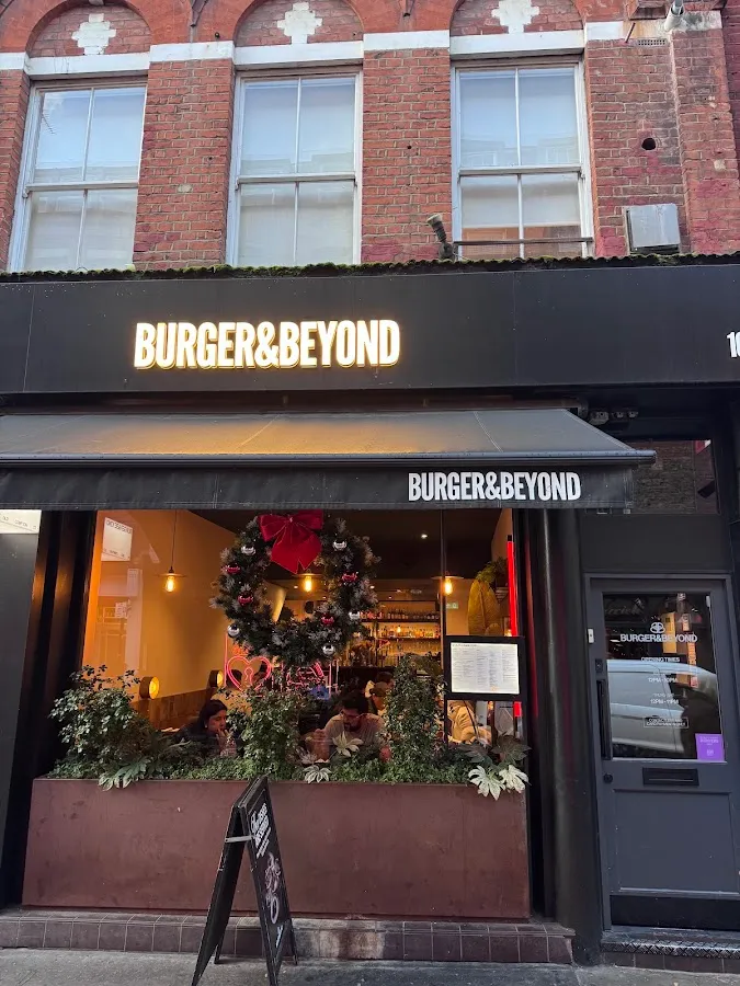 BookNoFees: Ristorante – Burger & Beyond – London – Burger & Beyond, foto 1
