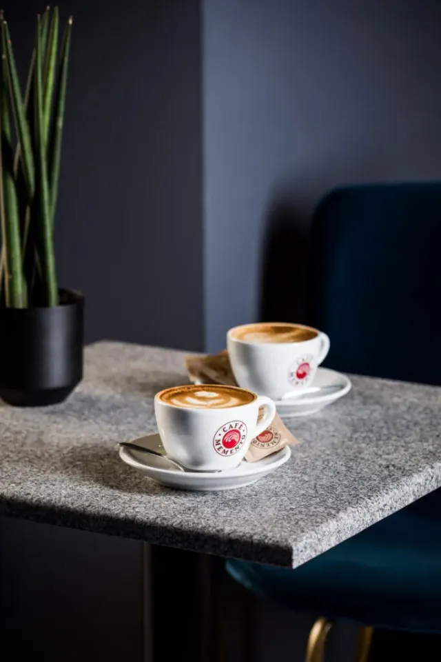 BookNoFees: Caffetteria – Editori – Sofia – Editori, foto 2