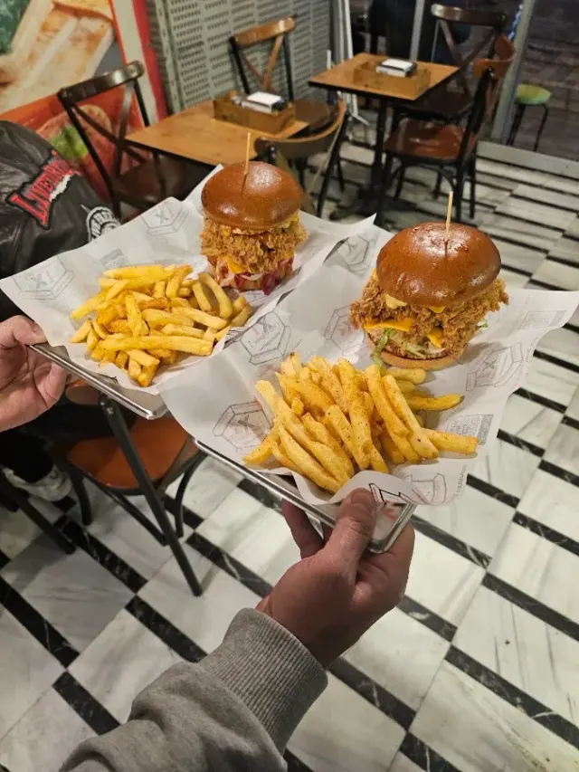 BookNoFees: Snack bar – Ferick Fried Chicken – Istanbul – Ferick Fried Chicken, foto 3