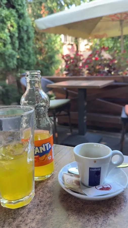 BookNoFees: Caffetteria – Forest Caffe – Belgrade – Forest Caffe, foto 3