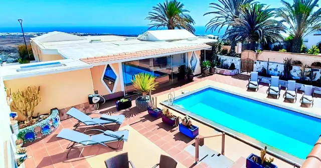 BookNoFees: casa vacanza a Tías – Villa Madora con piscina e vista sul mare, La Asomada