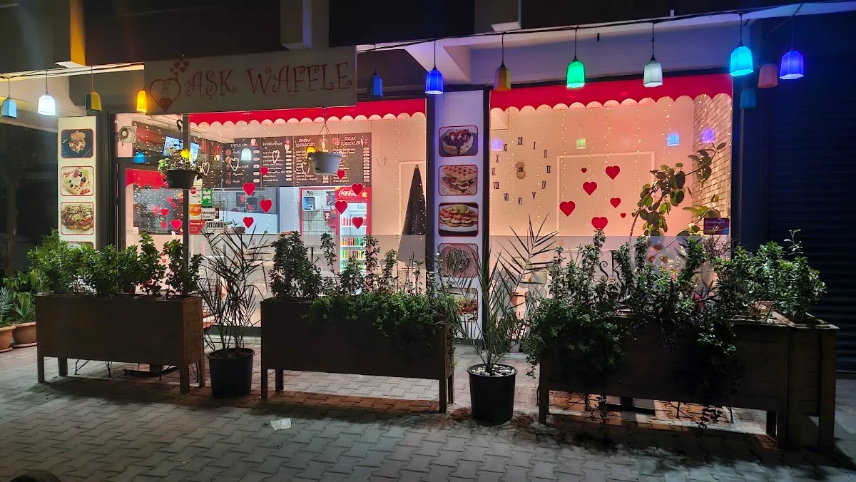 BookNoFees: Caffetteria – Aşk Waffle & Cafe – Istanbul – Aşk Waffle & Caffè, foto 1