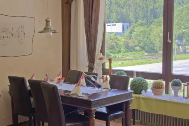 BookNoFees: Ristorante – Restaurant Vier Jahreszeiten – Werdohl – Ristorante Vier Jahreszeiten, foto 3