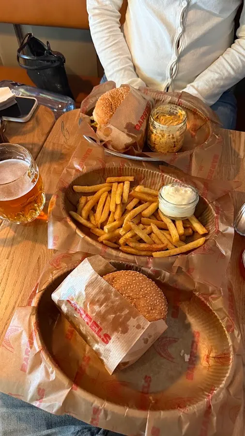 BookNoFees: Snack bar – Barrels Burgers & Beer – Stockholm – Barrels Burgers & Beer, foto 2