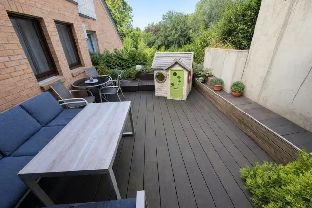 BookNoFees: casa vacanza a Rheinstetten – Tranquillo appartamento per le vacanze con terrazza e vista sul giardino