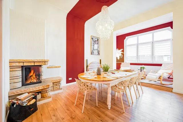 BookNoFees: casa vacanza a Magdeburg – Spazioso appartamento di 145 m² in un edificio storico con 4 camere da letto e 1 posto auto privato a Magdeburgo