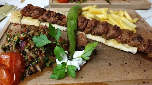 BookNoFees: Ristorante – Dürrüm's Kierspe – Kierspe – Kierspe di Dürrüm, foto 3