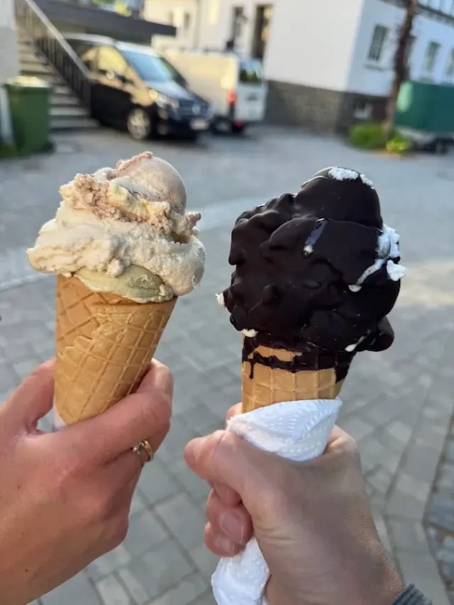 BookNoFees: Ristorante – Eiscafé Dolomiti – Eslohe – Eiscafé Dolomiti, foto 3