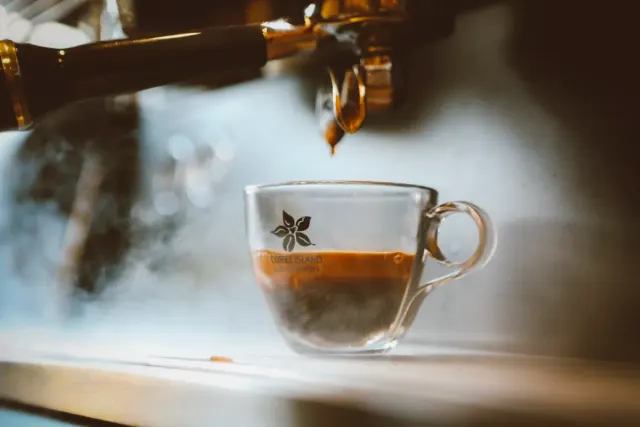 BookNoFees: Caffetteria – Coffee Island – Athens – L'Isola del Caffè, foto 2