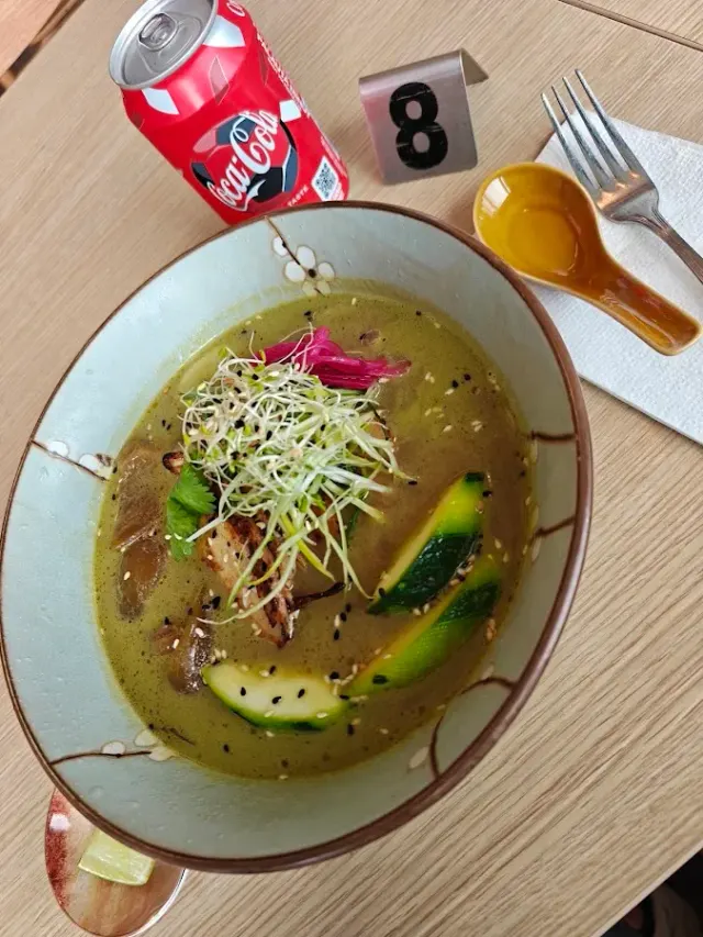 BookNoFees: Ristorante – Bui Ramen – Helsinki – Finestre Bui, foto 2