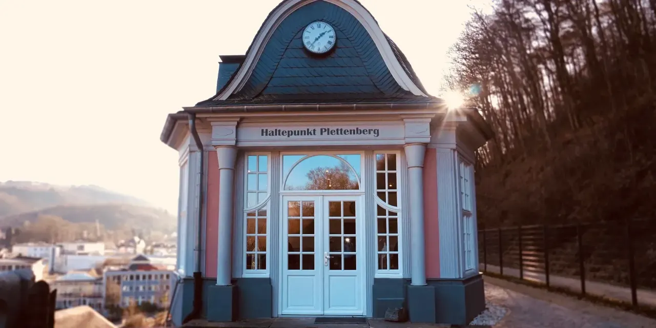 BookNoFees: Caffetteria – Café Haltepunkt – Plettenberg – Caffè Haltepunkt, foto 1