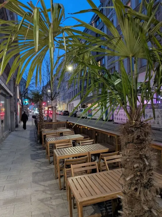 BookNoFees: Caffetteria – Quentin's Kaffeebar – Vienna – Quentin's Caffetteria, foto 3