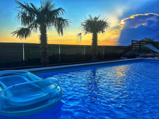 BookNoFees: Villa con piscina privata di acqua salata e vista mare – Crikvenica, Selse