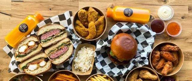 BookNoFees: Snack bar – Black Cat Burgers – Warsaw – Black Cat Burgers, foto 2