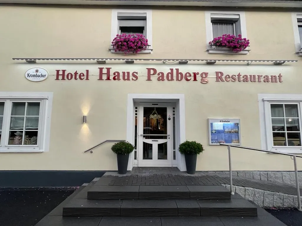 BookNoFees: Ristorante – Haus Padberg – Balve – Haus Padberg, foto 1