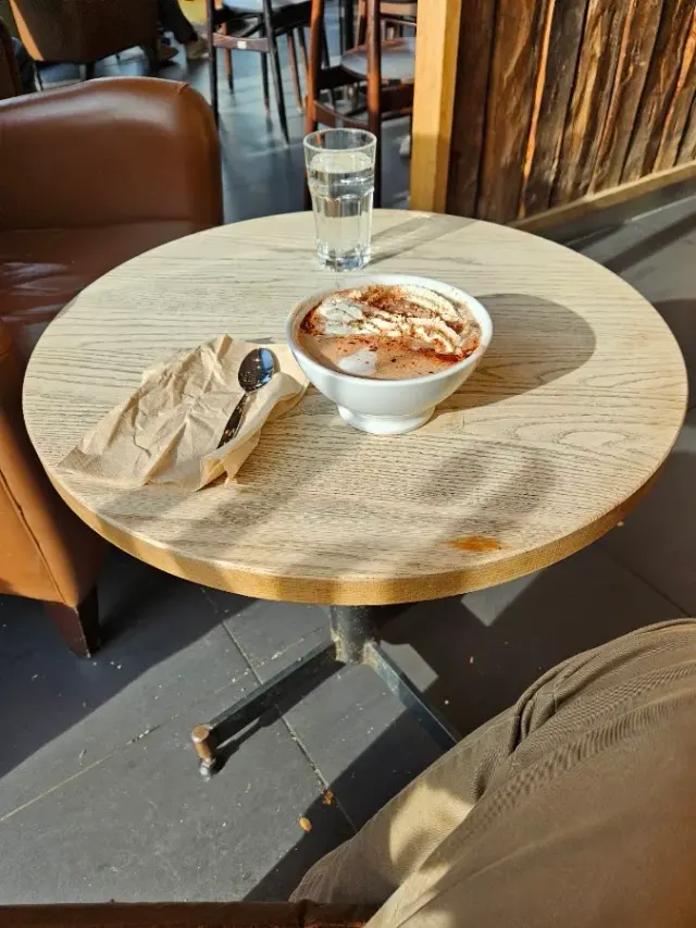 BookNoFees: Caffetteria – Kaffebrenneriet – Oslo – La torrefazione, foto 3