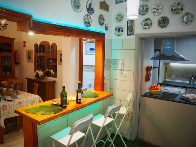 BookNoFees: La Luce – Las Palmas De Gran Canaria