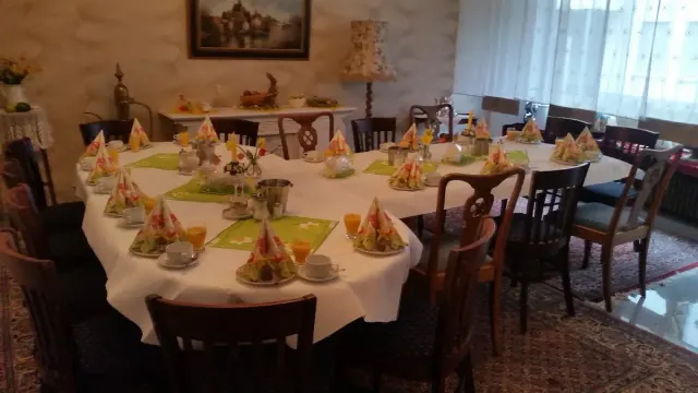 BookNoFees: Ristorante – Café am Rathaus – Werl – Caffetteria presso il municipio, foto 3