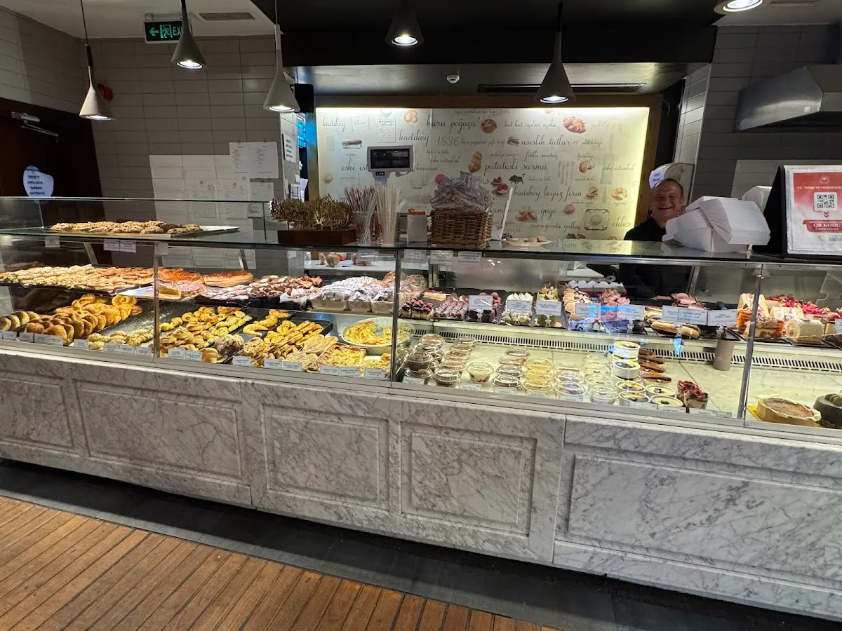 BookNoFees: Panetteria – Beyaz Fırın Suadiye – Istanbul – Panetteria Beyaz di Suadiye, foto 1