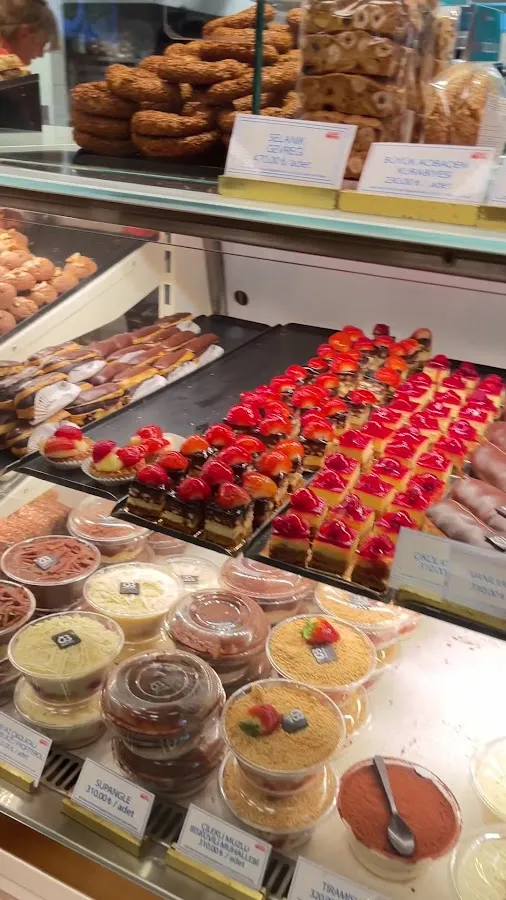 BookNoFees: Panetteria – Beyaz Fırın Suadiye – Istanbul – Panetteria Beyaz di Suadiye, foto 3