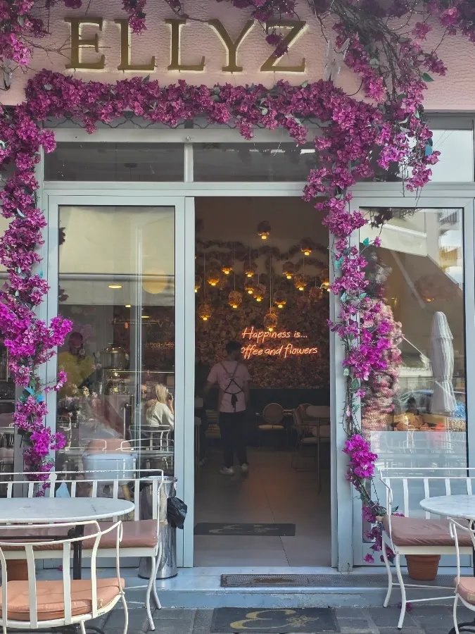 BookNoFees: Caffetteria – Ellyz – Athens – Ellyz, foto 1