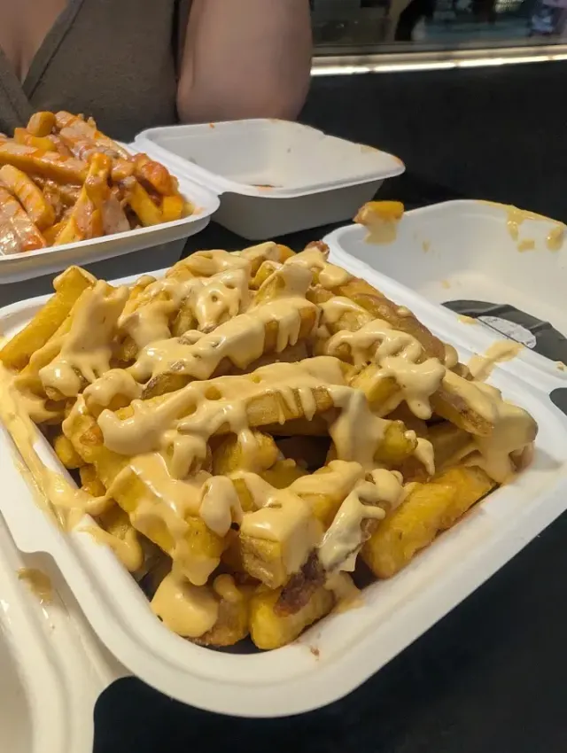 BookNoFees: Snack bar – Bleecker – London – Bleecker, foto 2
