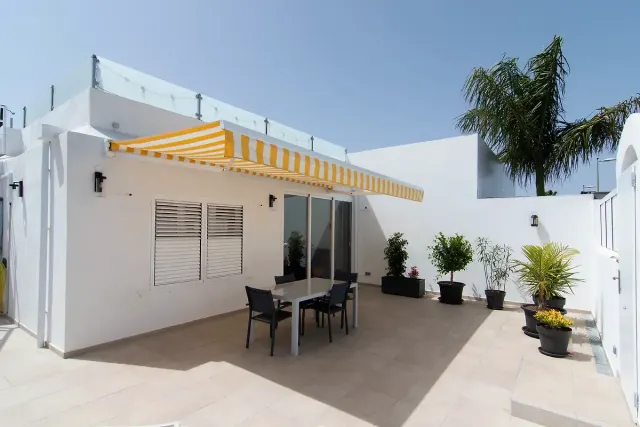 BookNoFees: Casa Kriki: bungalow esclusivo con terrazza sul tetto nel complesso Holycan – Playa Del Ingles