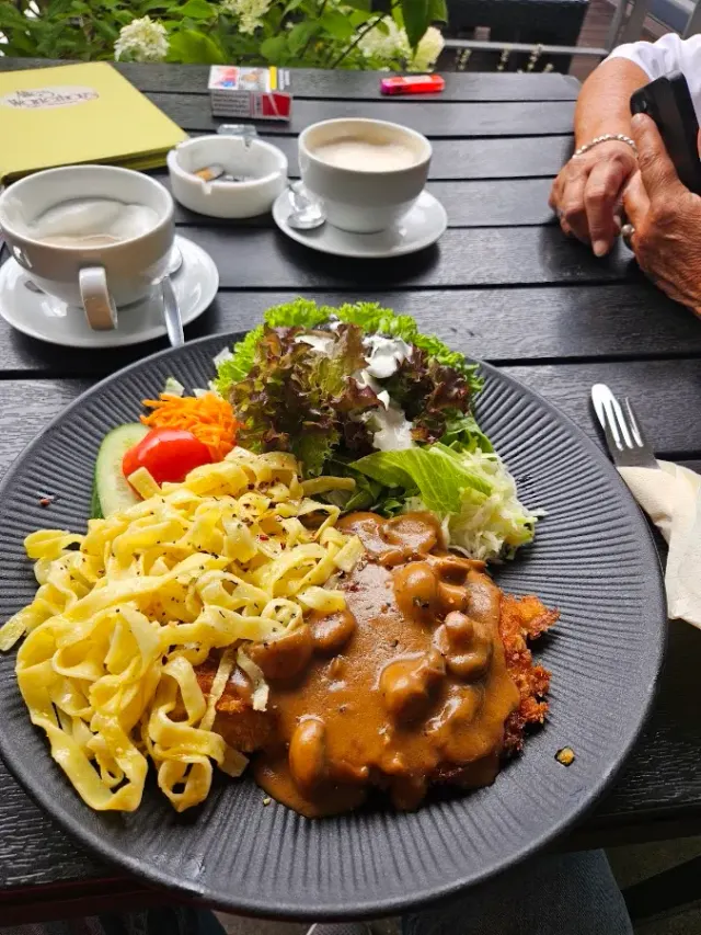 BookNoFees: Ristorante – Altes Wärterhaus – Hilchenbach – Vecchia casa del guardiano, foto 2