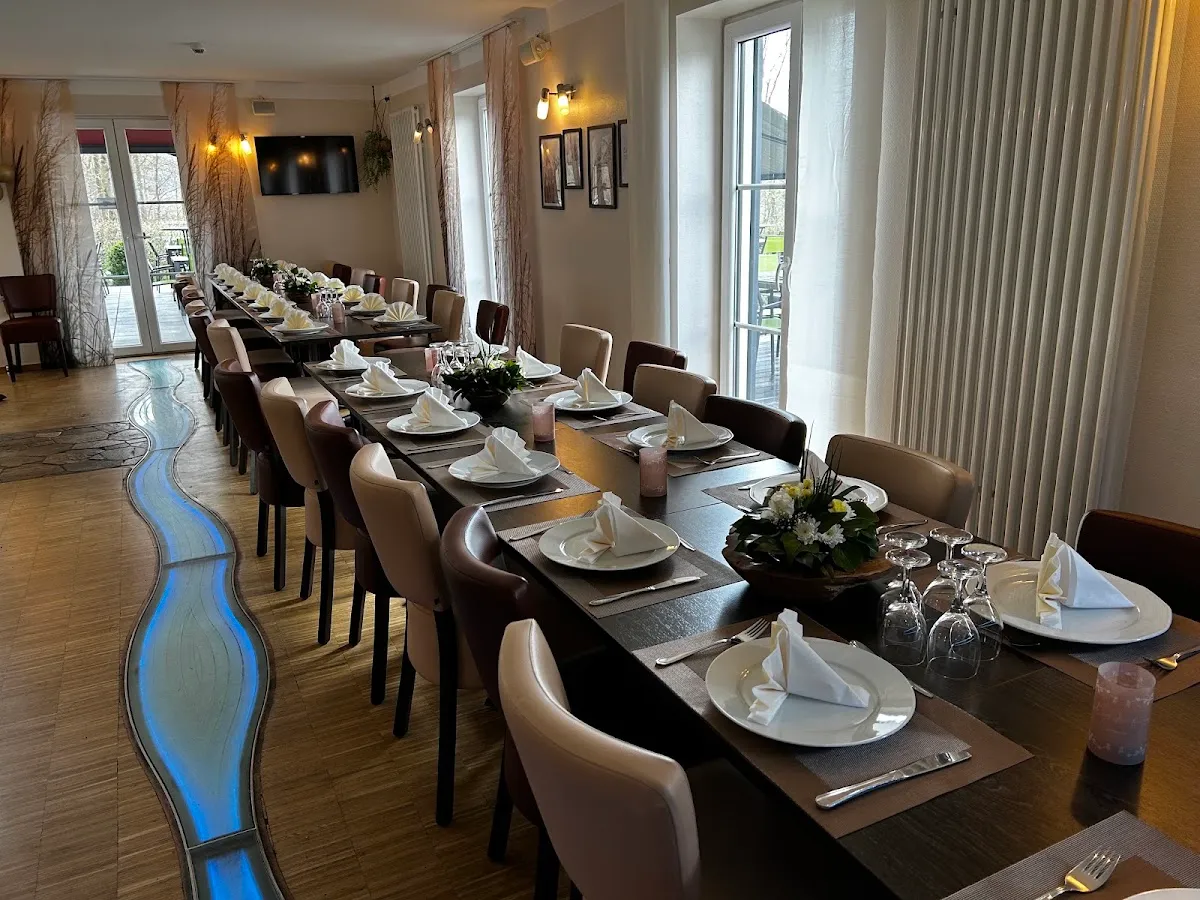 BookNoFees: Ristorante – Altes Wärterhaus – Hilchenbach – Vecchia casa del guardiano, foto 1