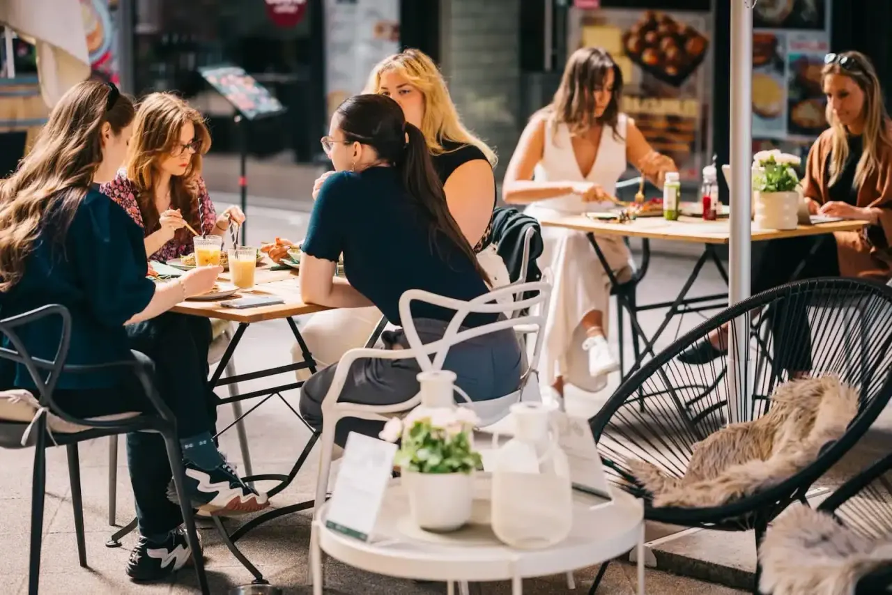 BookNoFees: Caffetteria – HerBar – Budapest – HerBar, foto 1