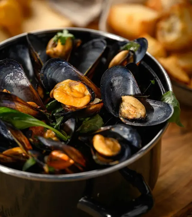 BookNoFees: Ristorante – Burger si Scoici – Bucharest – Hamburger e cozze, foto 2