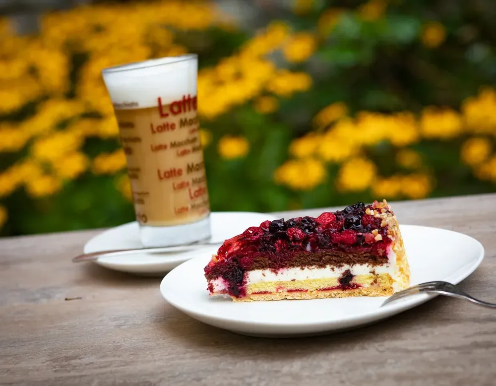 BookNoFees: Ristorante – Café im Park – Warstein-Suttrop – Caffetteria nel parco, foto 1