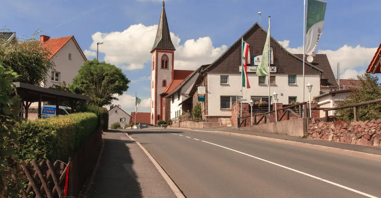 BookNoFees: Ristorante – Landgasthof Hölzer – Fröndenberg – Locanda di campagna Hölzer, foto 1